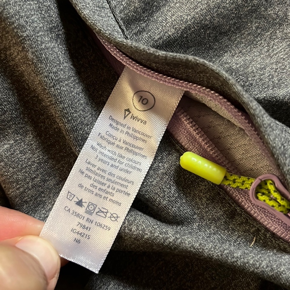 Ivivva Reversible Jacket - Picture 10 of 16